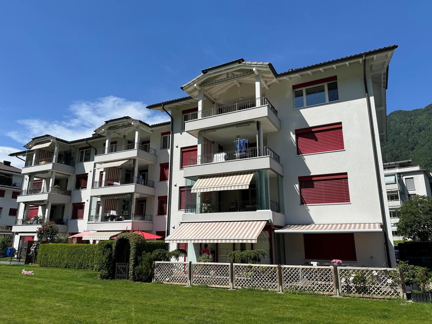 Moderne 5.5 Zimmer Wohnung in Arth